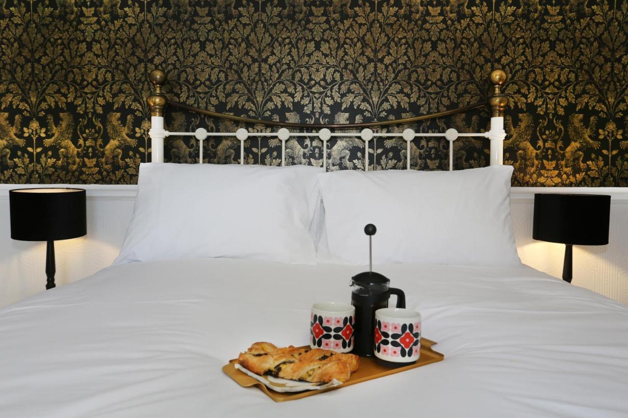 เดอะ บิชอป แอนด์ เดอะ ไบซัน Bed & Breakfast ยอร์ค ภายนอก รูปภาพ